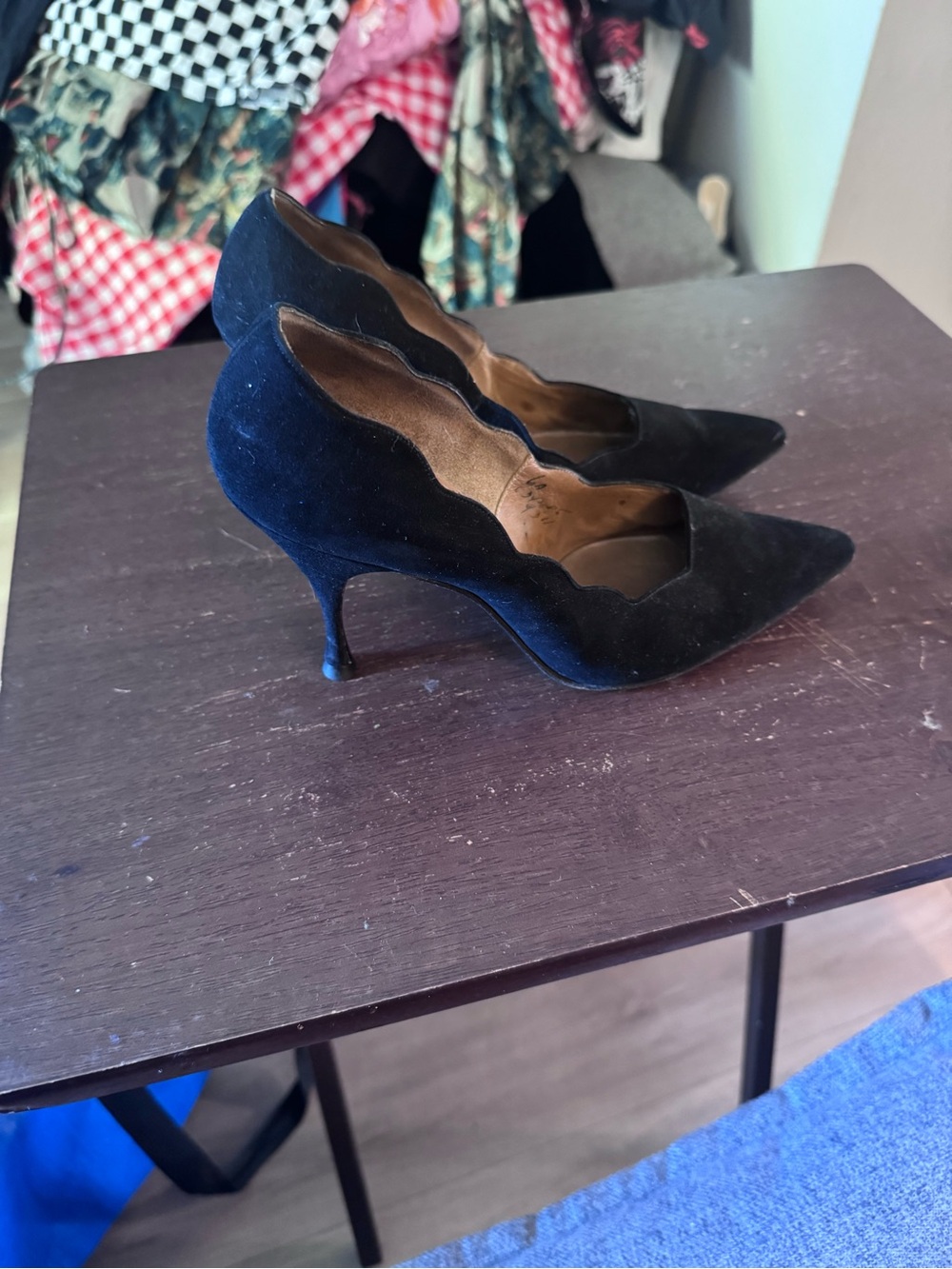 Andrew Geller Dark Navy Suede Pointed Toe Scalloped Vintage Pumps 6